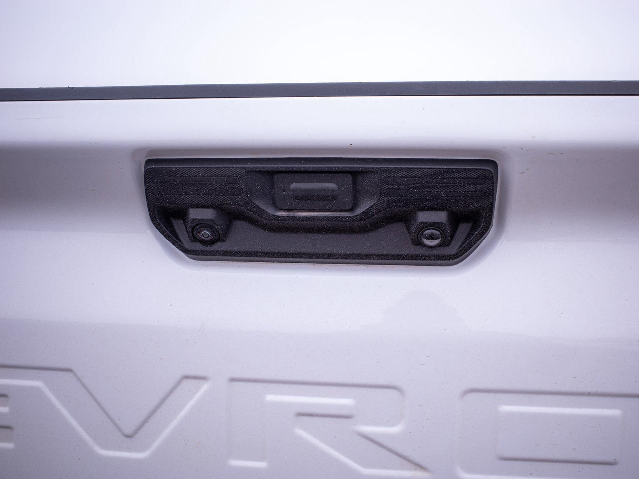 2025 Chevrolet SILVERADO 2500HD LT - WiFi Hotspot   All-Season Tires Photo