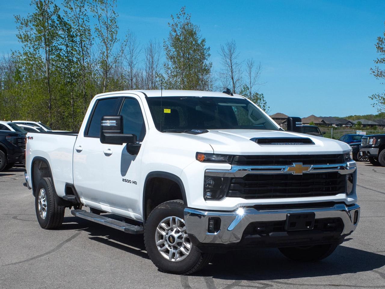 2025 Chevrolet SILVERADO 2500HD LT - WiFi Hotspot   All-Season Tires Photo
