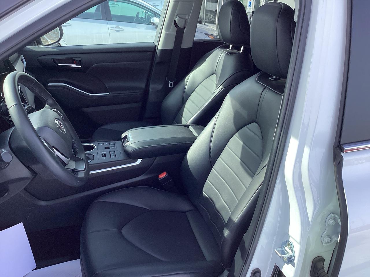 2024 Toyota Highlander XLE AWD Photo