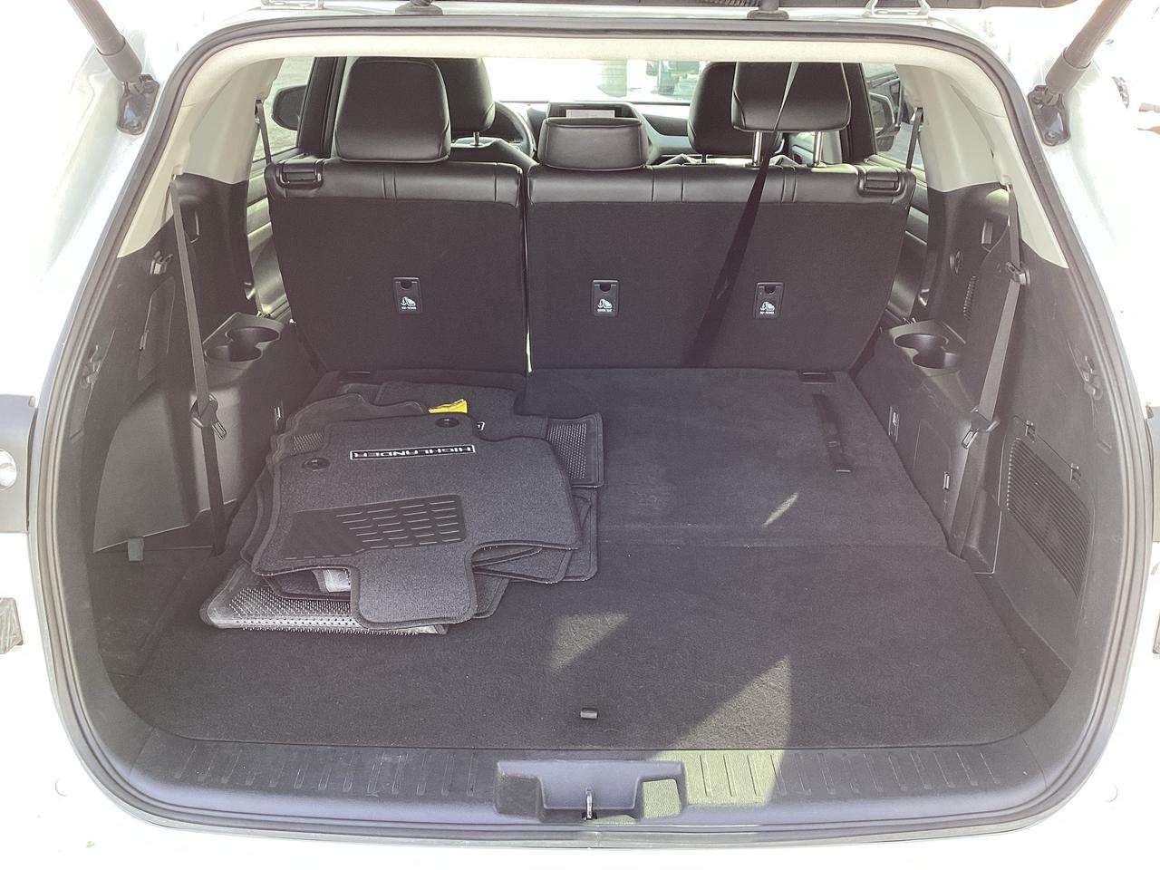 2024 Toyota Highlander XLE AWD Photo