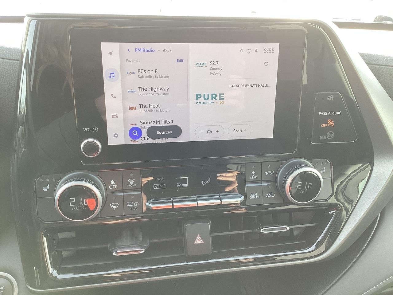 2024 Toyota Highlander XLE AWD Photo