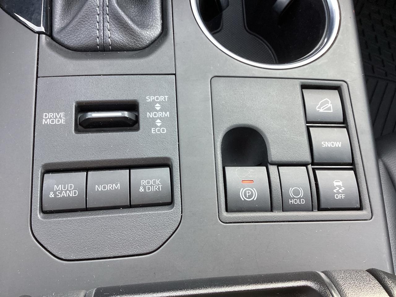 2024 Toyota Highlander XLE AWD Photo
