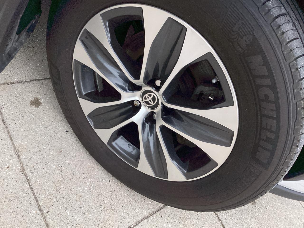 2024 Toyota Highlander XLE AWD Photo