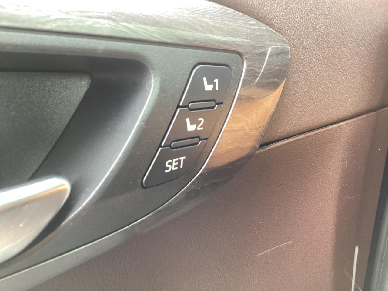 2022 Toyota Highlander LIMITED AWD Photo