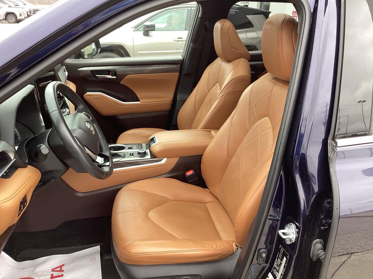 2022 Toyota Highlander LIMITED AWD Photo