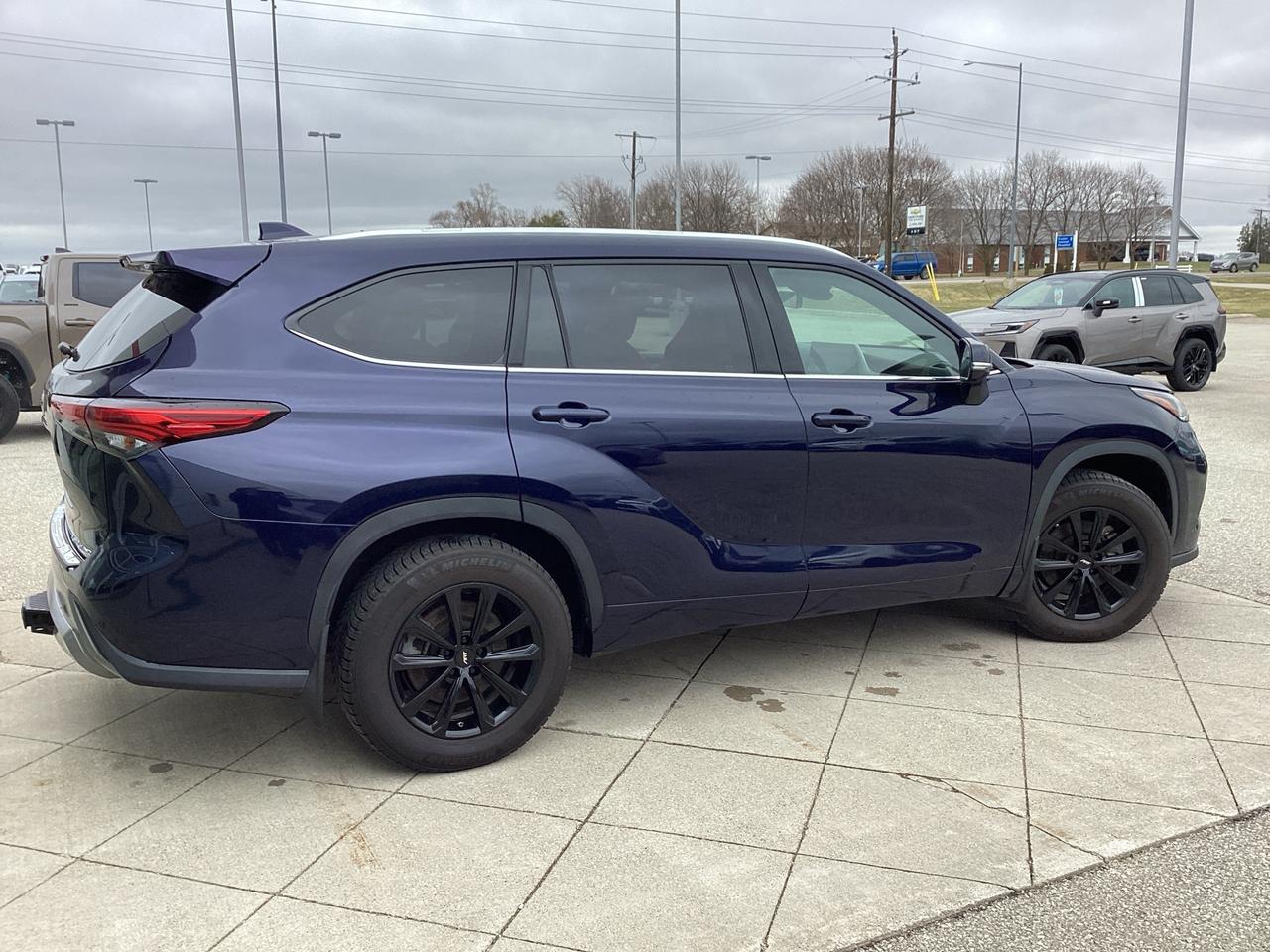 2022 Toyota Highlander LIMITED AWD Photo