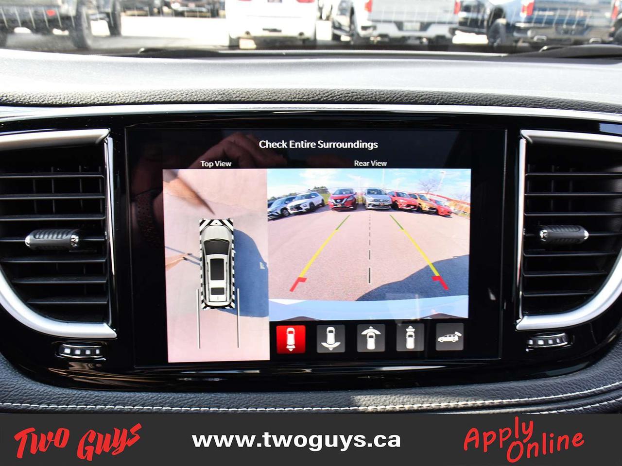 2024 Chrysler Pacifica LTD S Pkg   DVD   Panoroof   Nav Photo