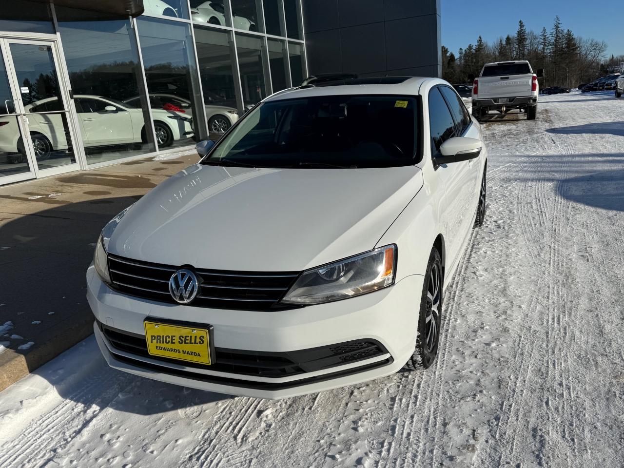 2016 Volkswagen Jetta 1.8 TSI Highline (A6) 4dr Sedan Photo