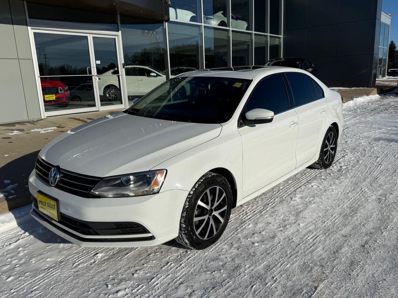 2016 Volkswagen Jetta 1.8 TSI Highline (A6) 4dr Sedan Photo2