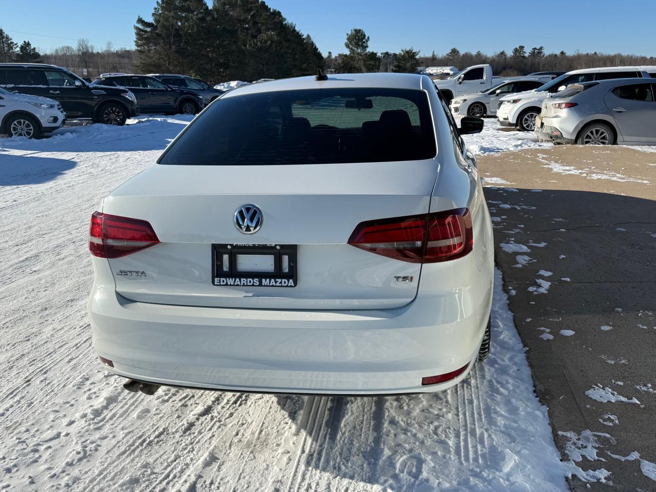 2016 Volkswagen Jetta 1.8 TSI Highline (A6) 4dr Sedan Photo
