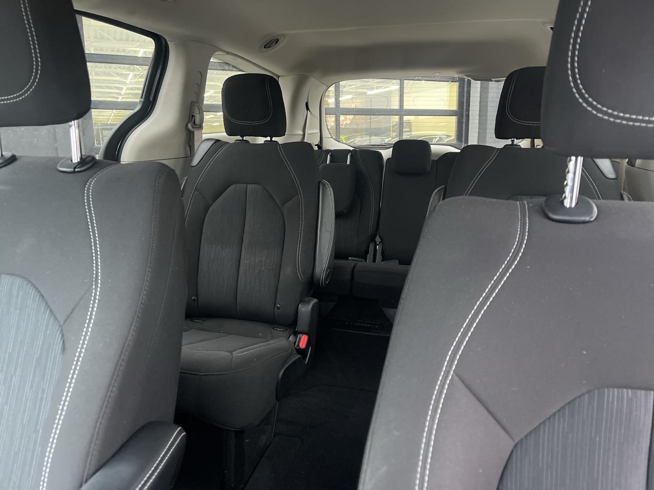 2022 Chrysler Grand Caravan SXT 2WD 3rd Row Seat Remote Start Photo