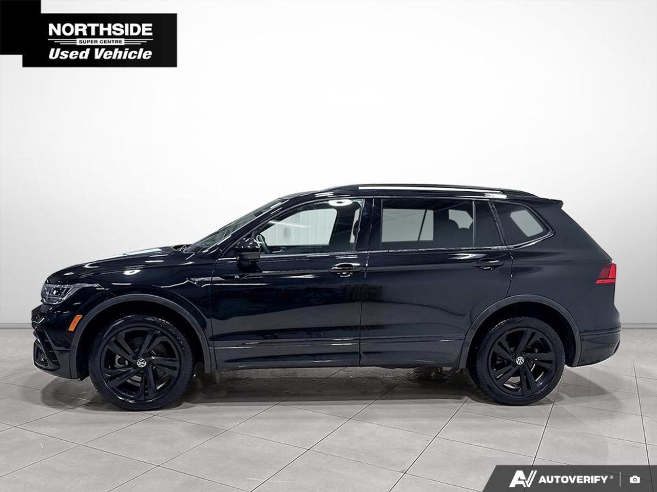 2024 Volkswagen Tiguan Comfortline R-Line Black Edition 4dr All-Wheel Drive 4MOTION Photo2