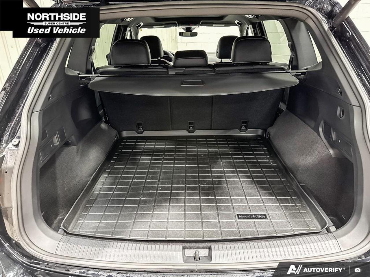 2024 Volkswagen Tiguan Comfortline R-Line Black Edition 4dr All-Wheel Drive 4MOTION Photo