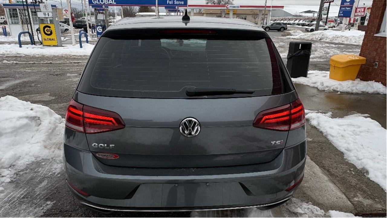 2018 Volkswagen Golf AUTO / Comfortline Photo