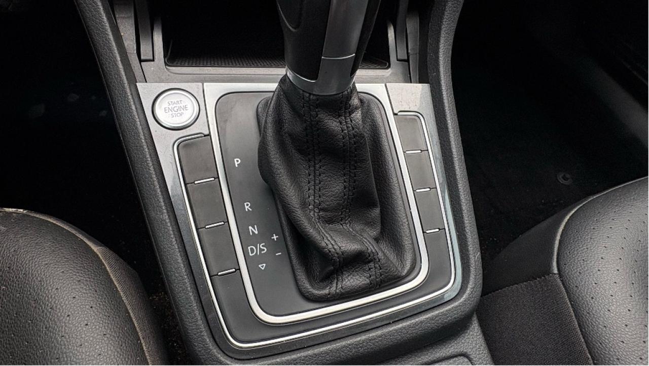 2018 Volkswagen Golf AUTO / Comfortline Photo