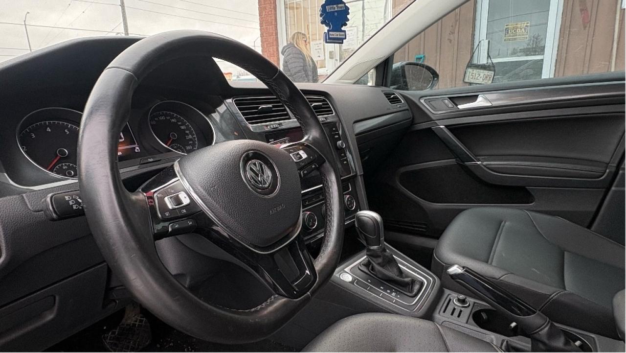 2018 Volkswagen Golf AUTO / Comfortline Photo