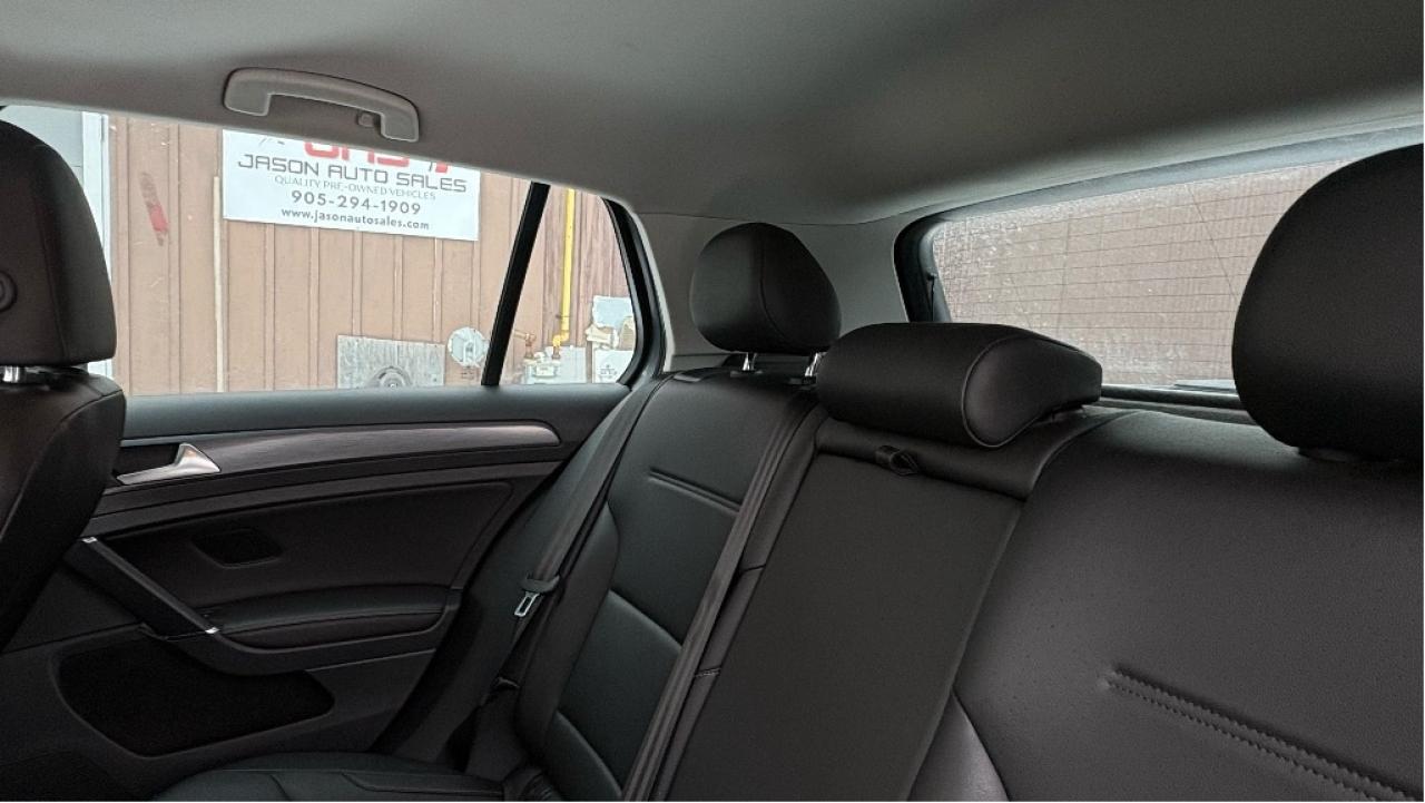 2018 Volkswagen Golf AUTO / Comfortline Photo