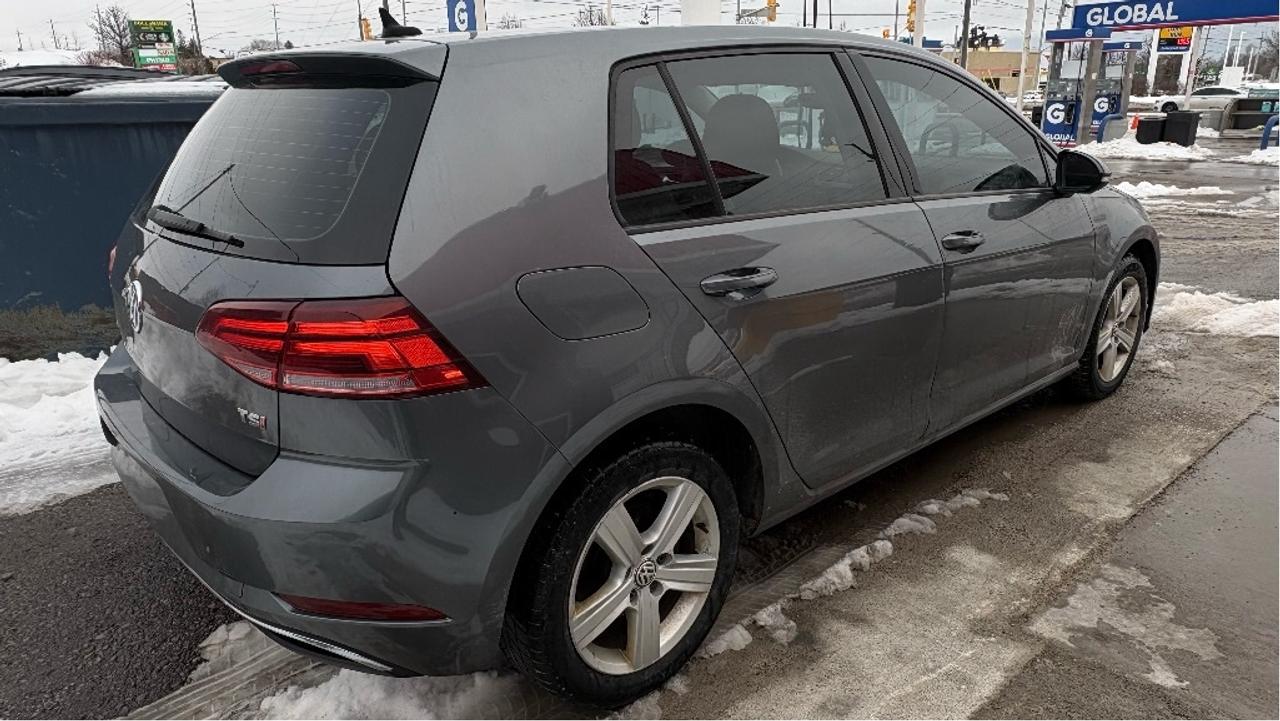 2018 Volkswagen Golf AUTO / Comfortline Photo