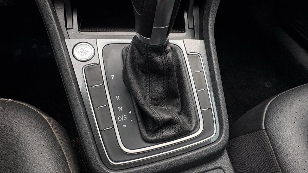 2018 Volkswagen Golf AUTO / Comfortline Photo