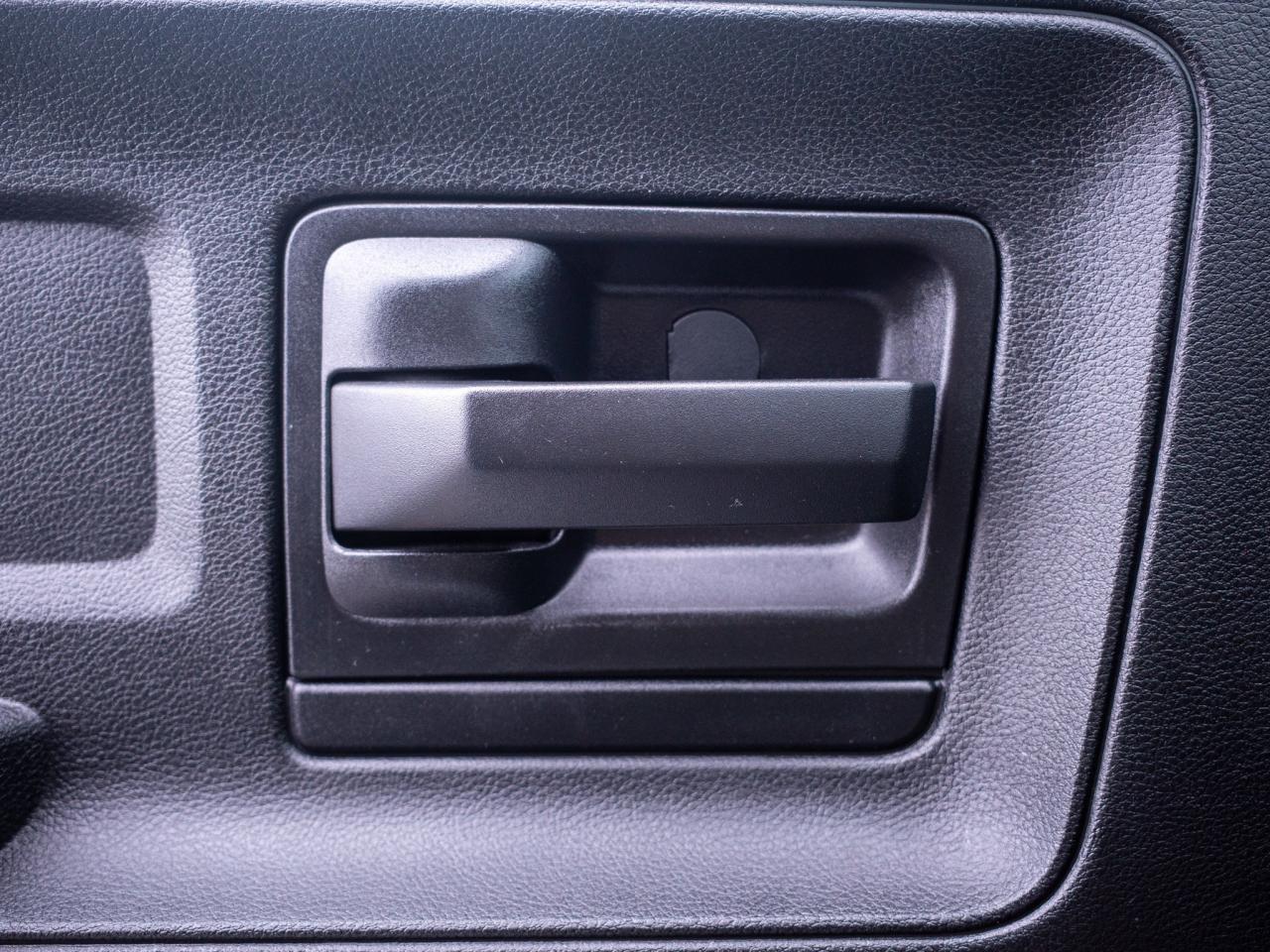 2014 RAM 1500 ST- 5.7L V8 Photo