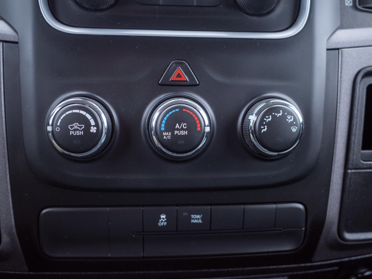 2014 RAM 1500 ST- 5.7L V8 Photo