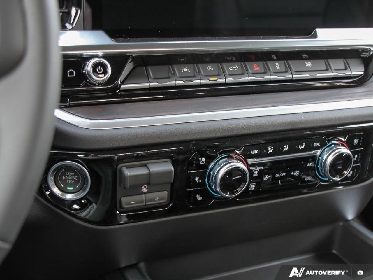 2026 GMC Sierra 1500 Crew Cab Standard Box 4-Wheel Drive SLT Photo