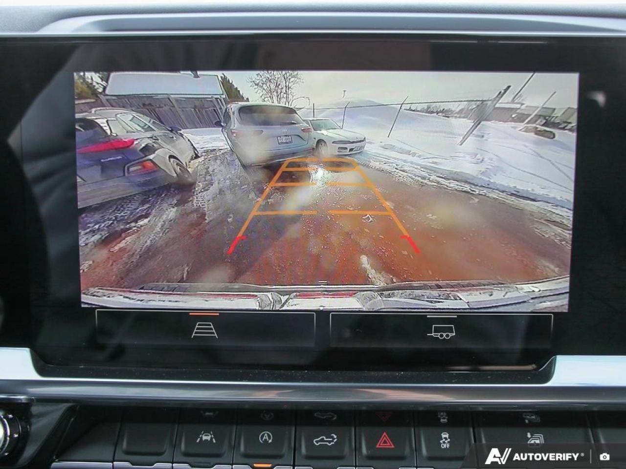 2026 GMC Sierra 1500 Crew Cab Standard Box 4-Wheel Drive SLT Photo