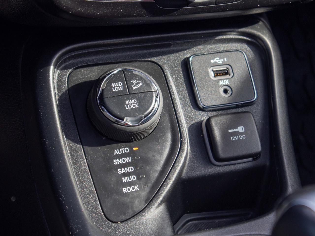 2021 Jeep Compass Trailhawk -  Heated Steering Wheel   Park Assist Photo
