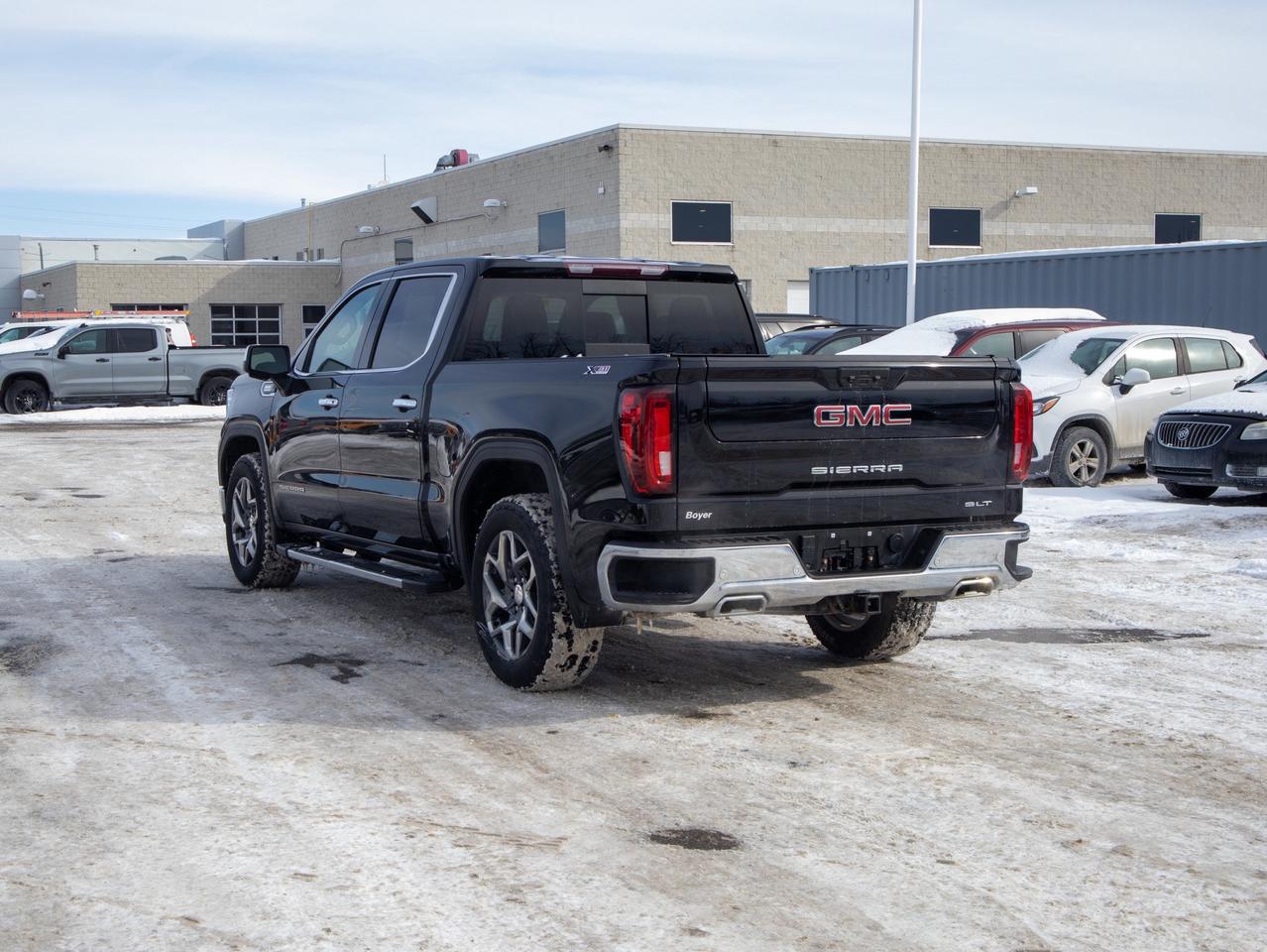 2022 GMC Sierra 1500 SLT - Wi-Fi   Lane Keep Assist Photo