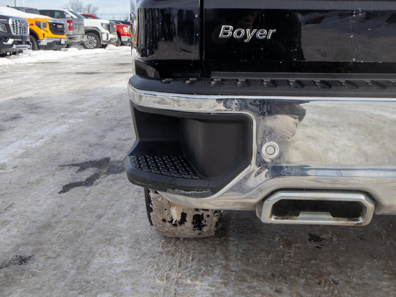 2022 GMC Sierra 1500 SLT - Wi-Fi   Lane Keep Assist Photo