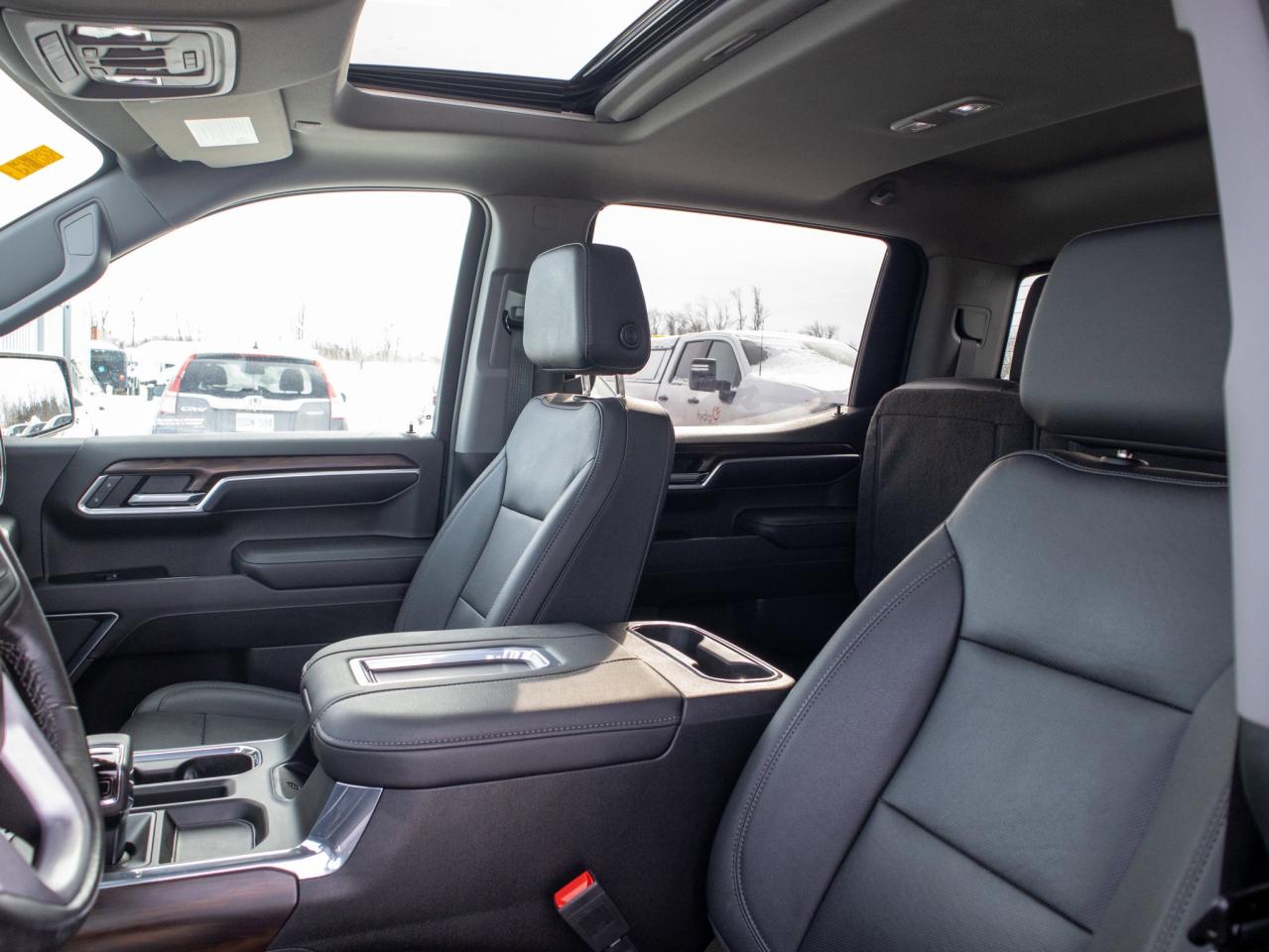 2022 GMC Sierra 1500 SLT - Wi-Fi   Lane Keep Assist Photo