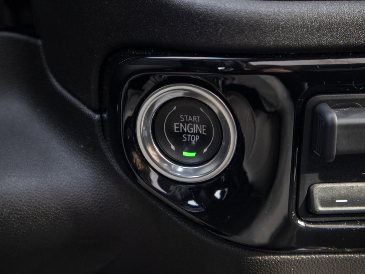 2022 GMC Sierra 1500 SLT - Wi-Fi   Lane Keep Assist Photo