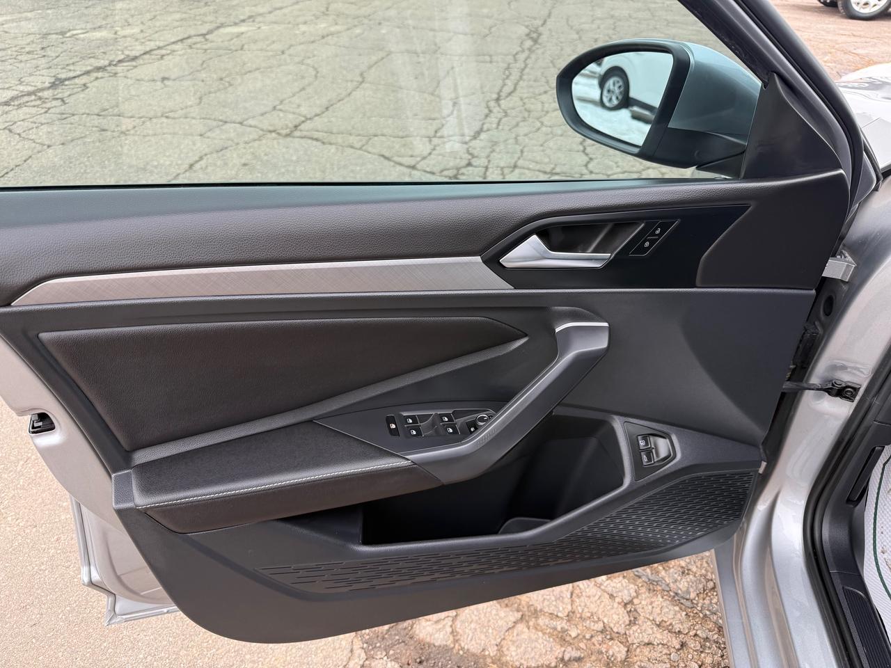 2023 Volkswagen Jetta Comfortline (A8) 4dr Sedan Photo