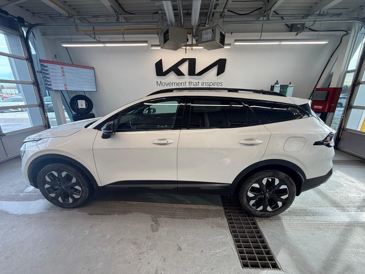2023 Kia Sportage X-Line Limited w/Black Interior 4dr All-Wheel Drive Photo