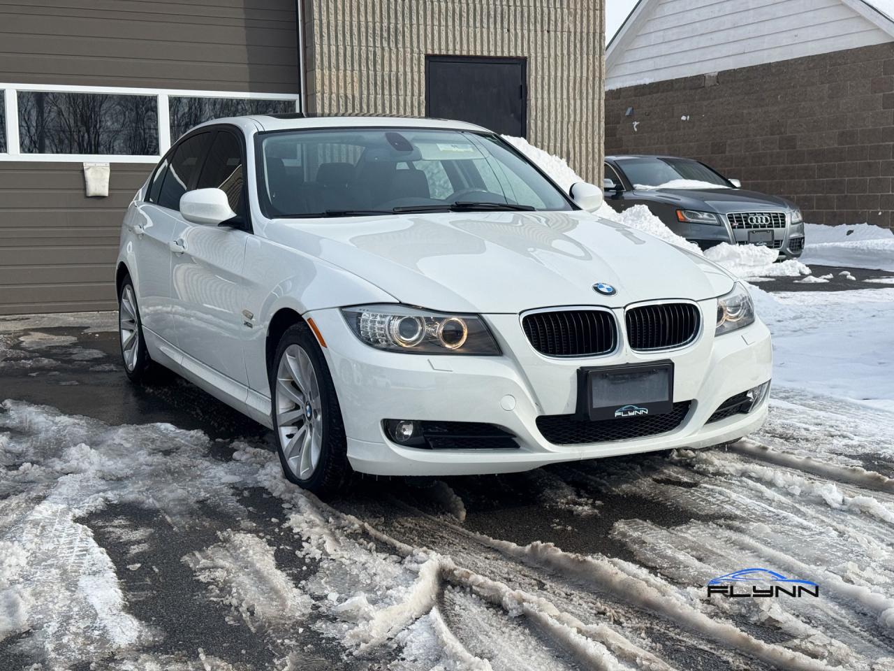 2011 BMW 3 Series 328i xDrive Navigation, Sunroof Photo