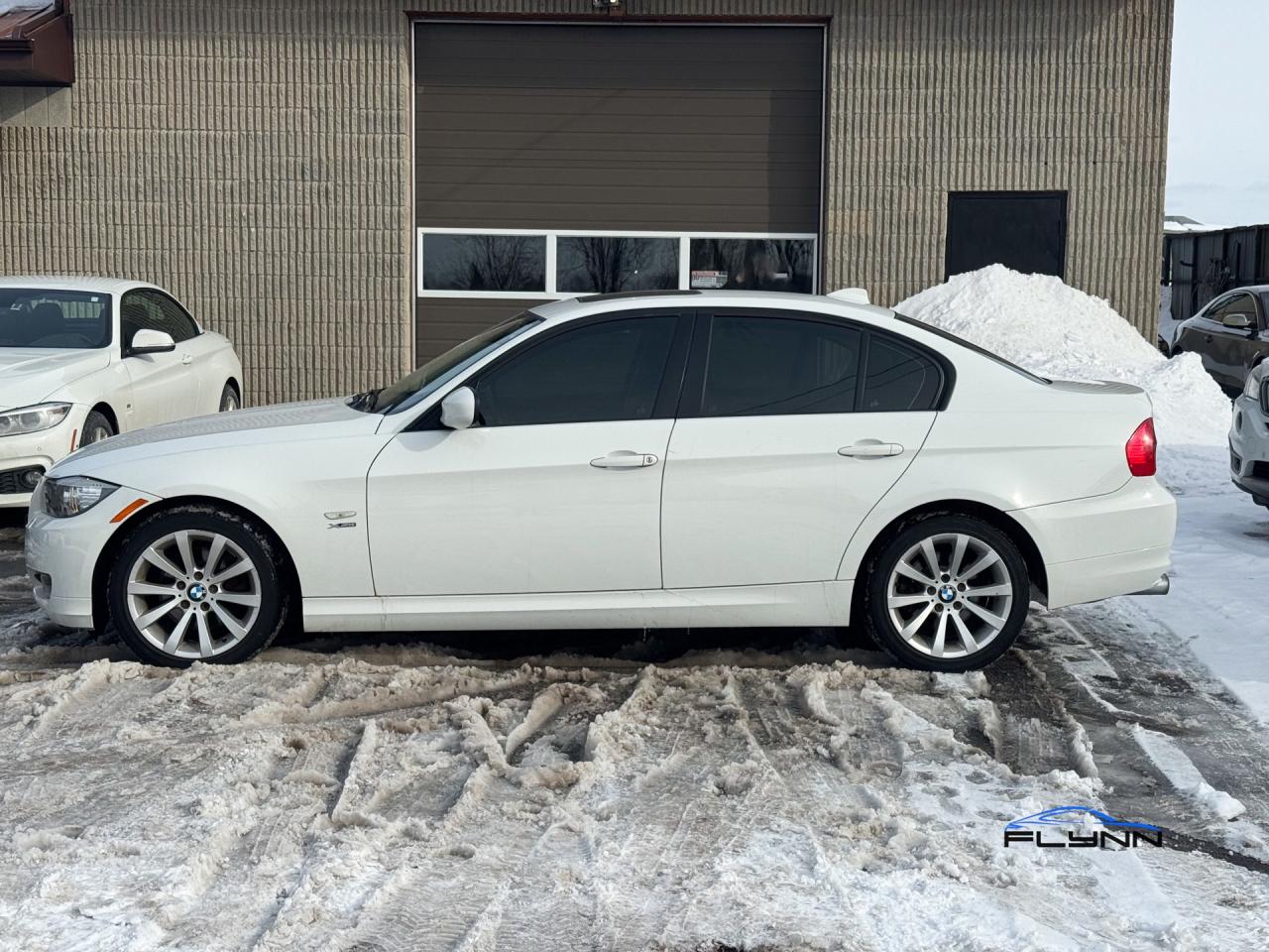 2011 BMW 3 Series 328i xDrive Navigation, Sunroof Photo