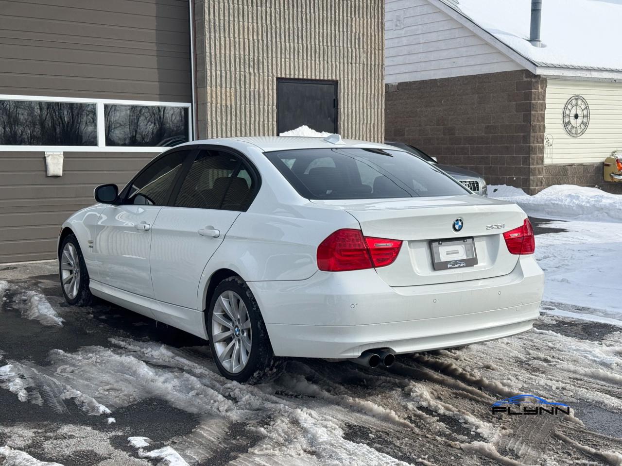 2011 BMW 3 Series 328i xDrive Navigation, Sunroof Photo