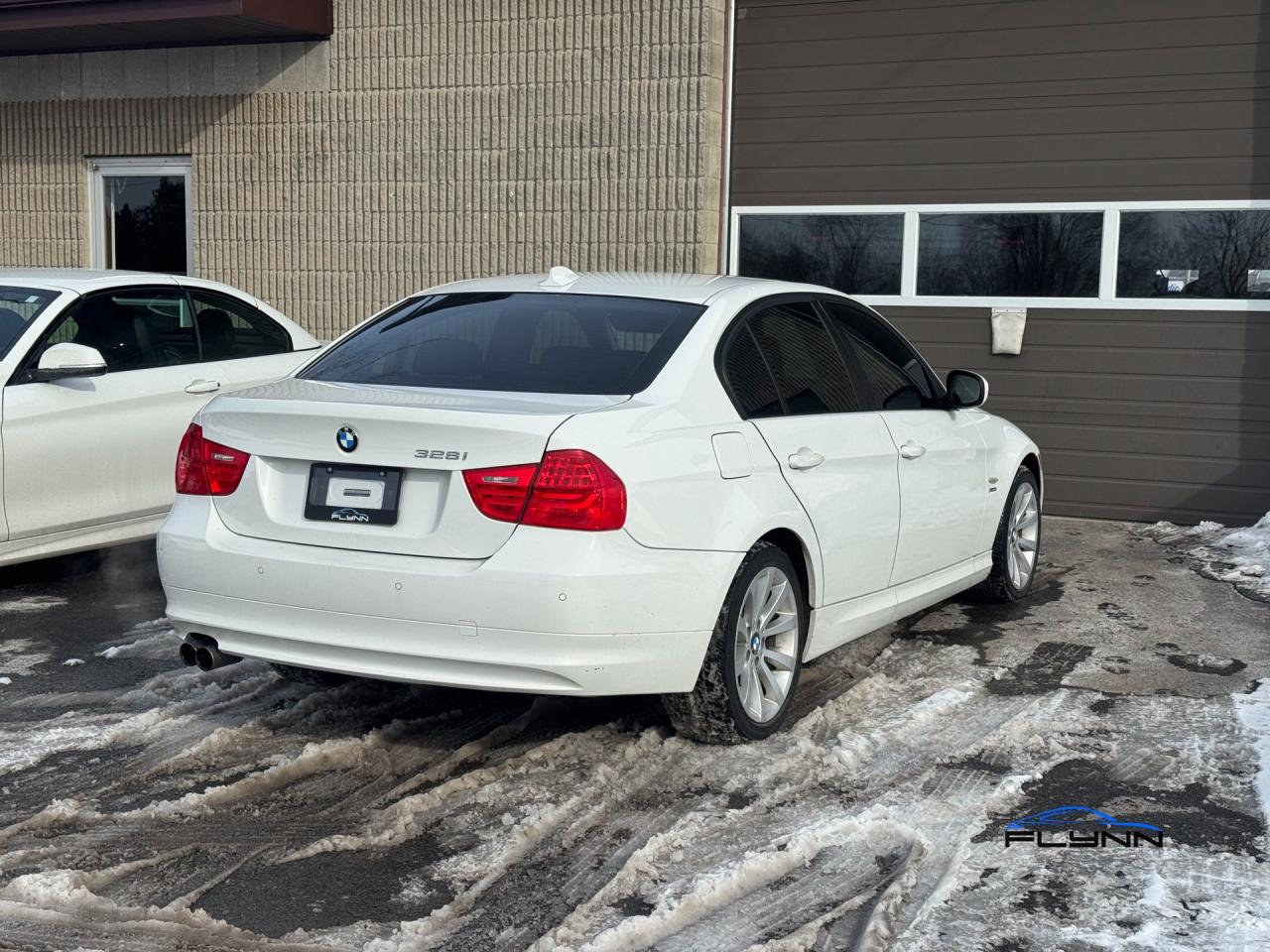 2011 BMW 3 Series 328i xDrive Navigation, Sunroof Photo