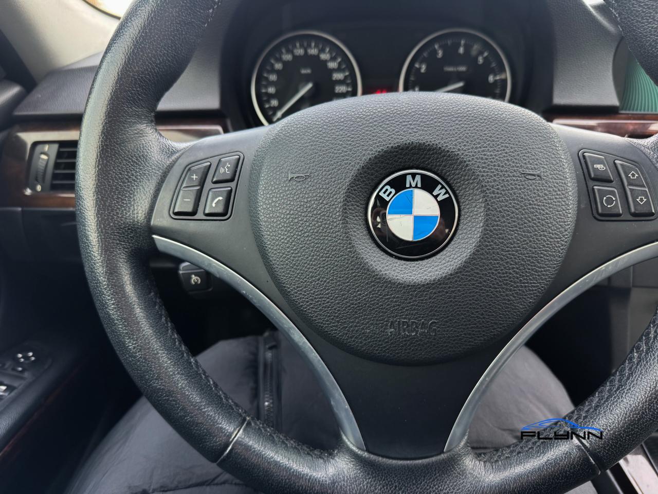 2011 BMW 3 Series 328i xDrive Navigation, Sunroof Photo