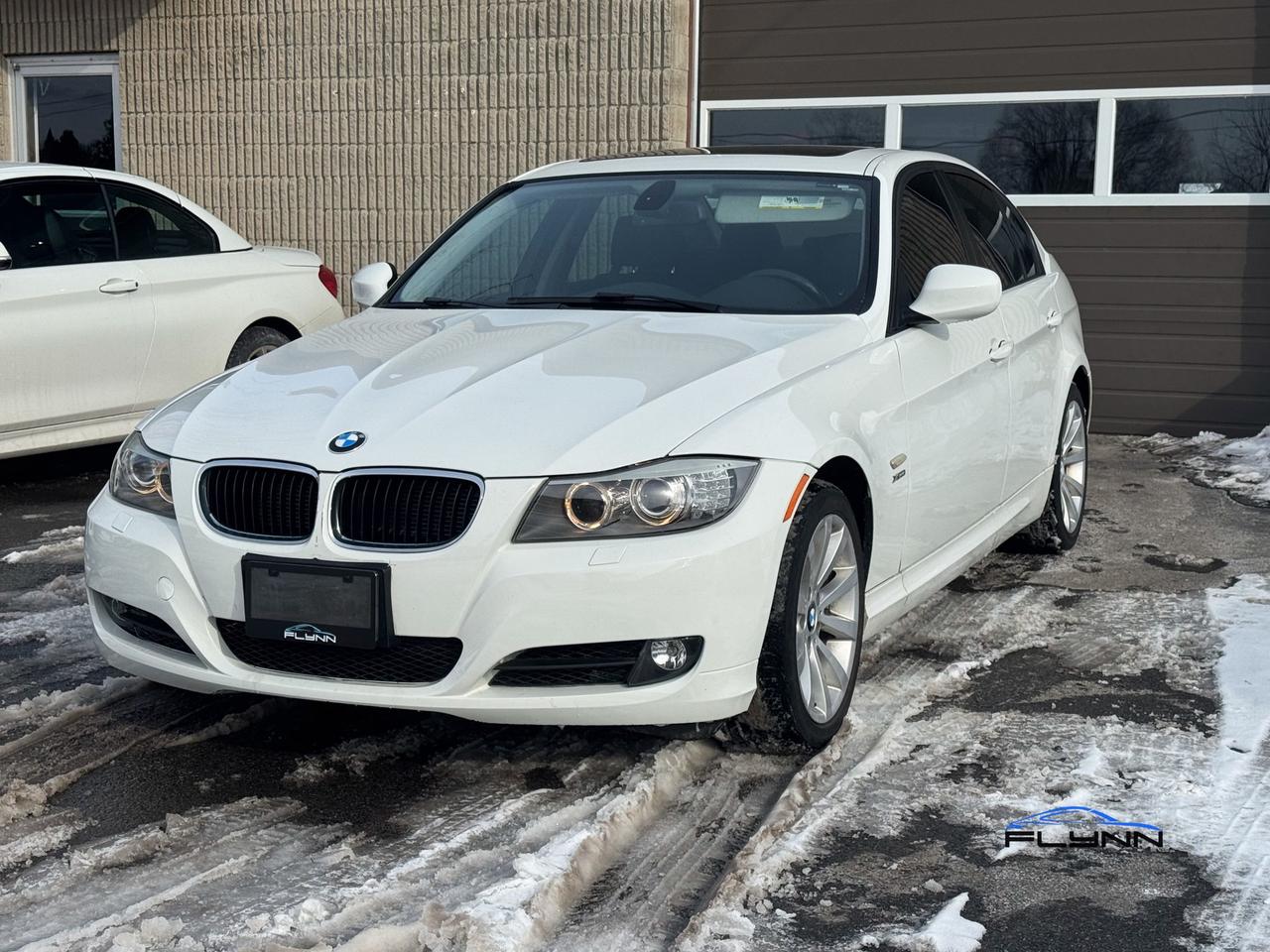 2011 BMW 3 Series 328i xDrive Navigation, Sunroof Photo