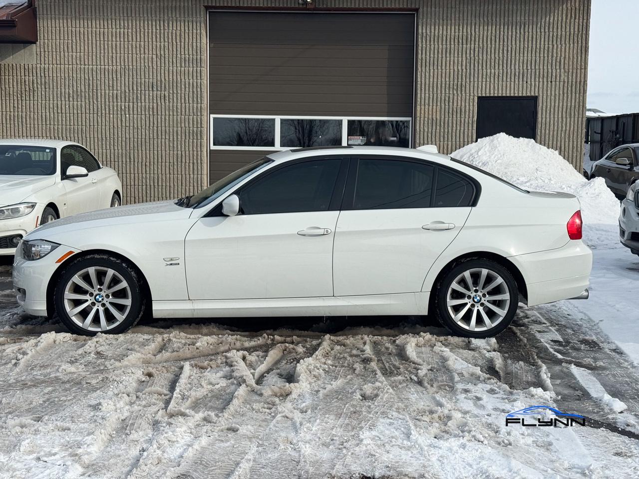 2011 BMW 3 Series 328i xDrive Navigation, Sunroof Photo