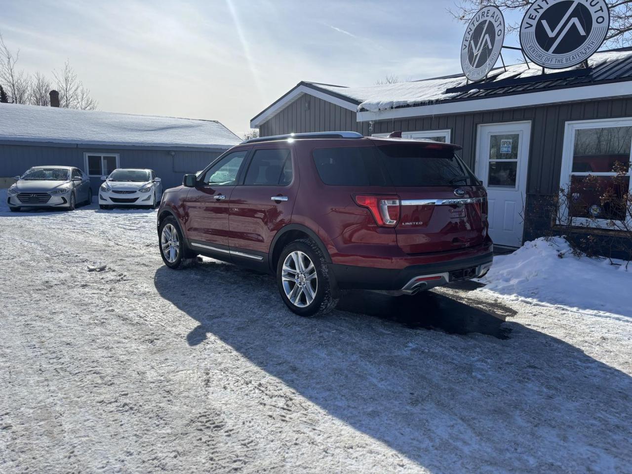 2017 Ford Explorer Limited 4dr 4x4 Photo2