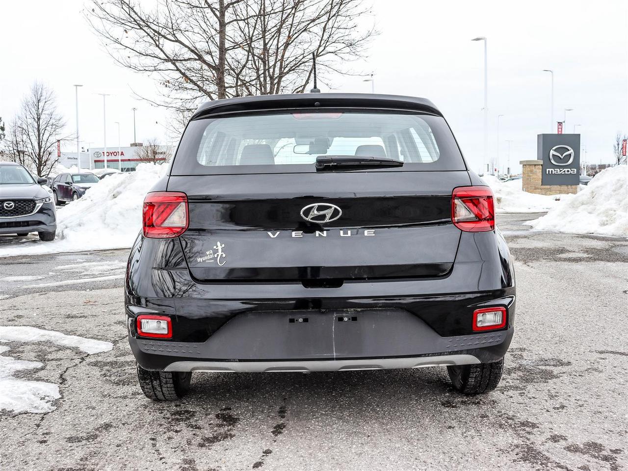 2023 Hyundai Venue Essential 4dr Front-Wheel Drive Photo
