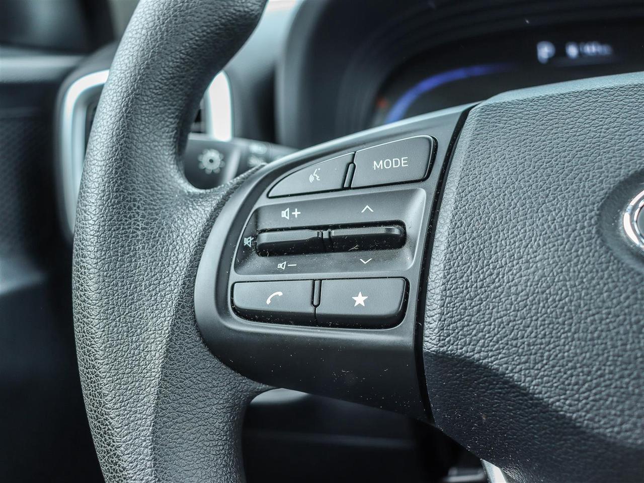2023 Hyundai Venue Essential 4dr Front-Wheel Drive Photo