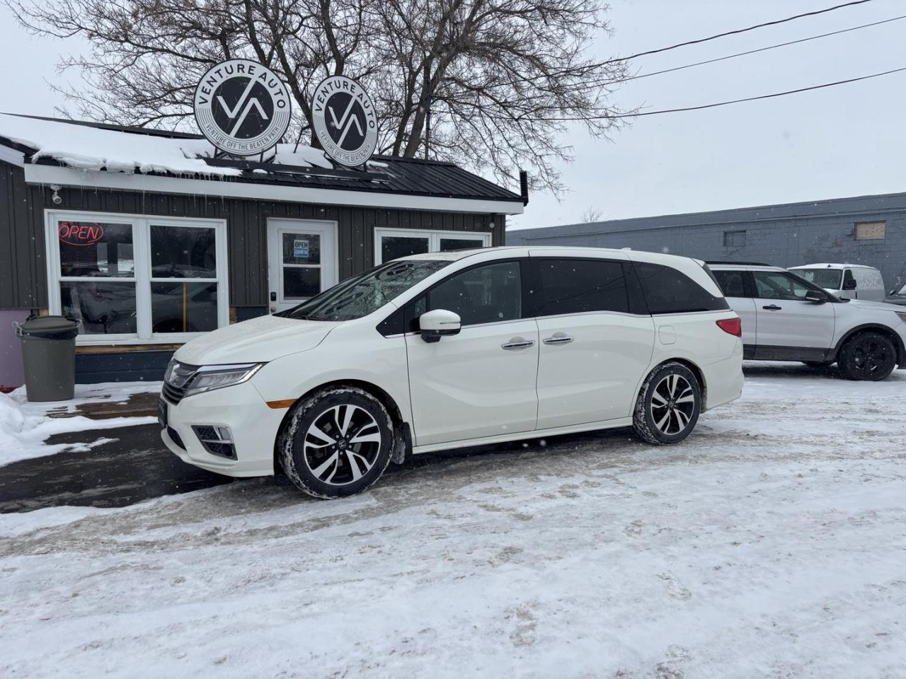 2019 Honda Odyssey Touring (A10) Passenger Van Photo0