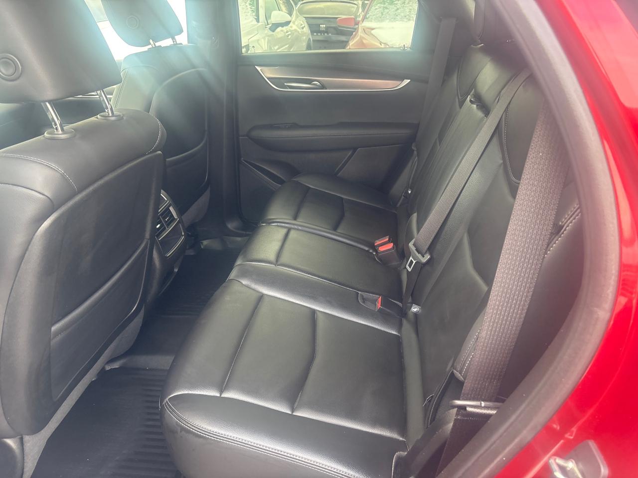 2024 Cadillac XT5 Luxury AWD + Heated Leather + 1 Owner Photo