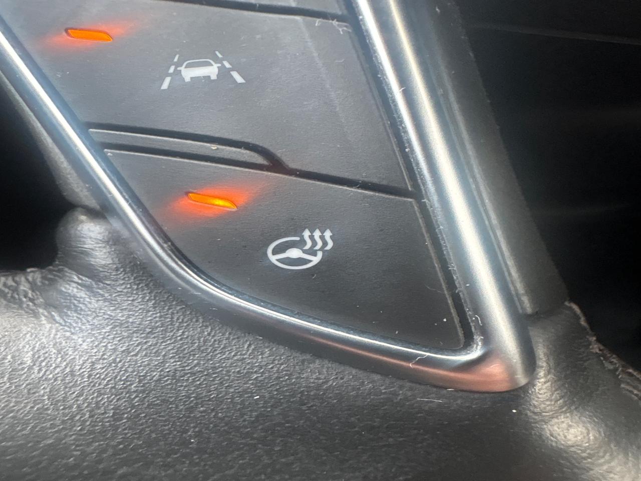 2024 Cadillac XT5 Luxury AWD + Heated Leather + 1 Owner Photo