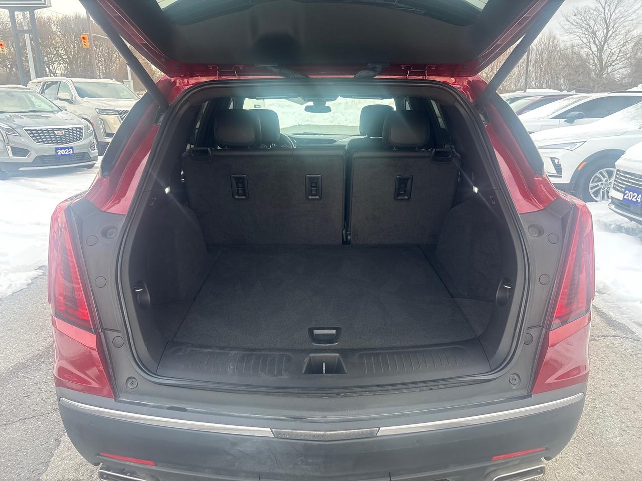 2024 Cadillac XT5 Luxury AWD + Heated Leather + 1 Owner Photo