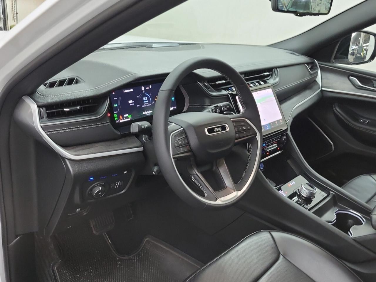 2025 Jeep Grand Cherokee 4xe ALTITUDE   TOW PKG   HEATED/VENTED SEATING   360 Photo