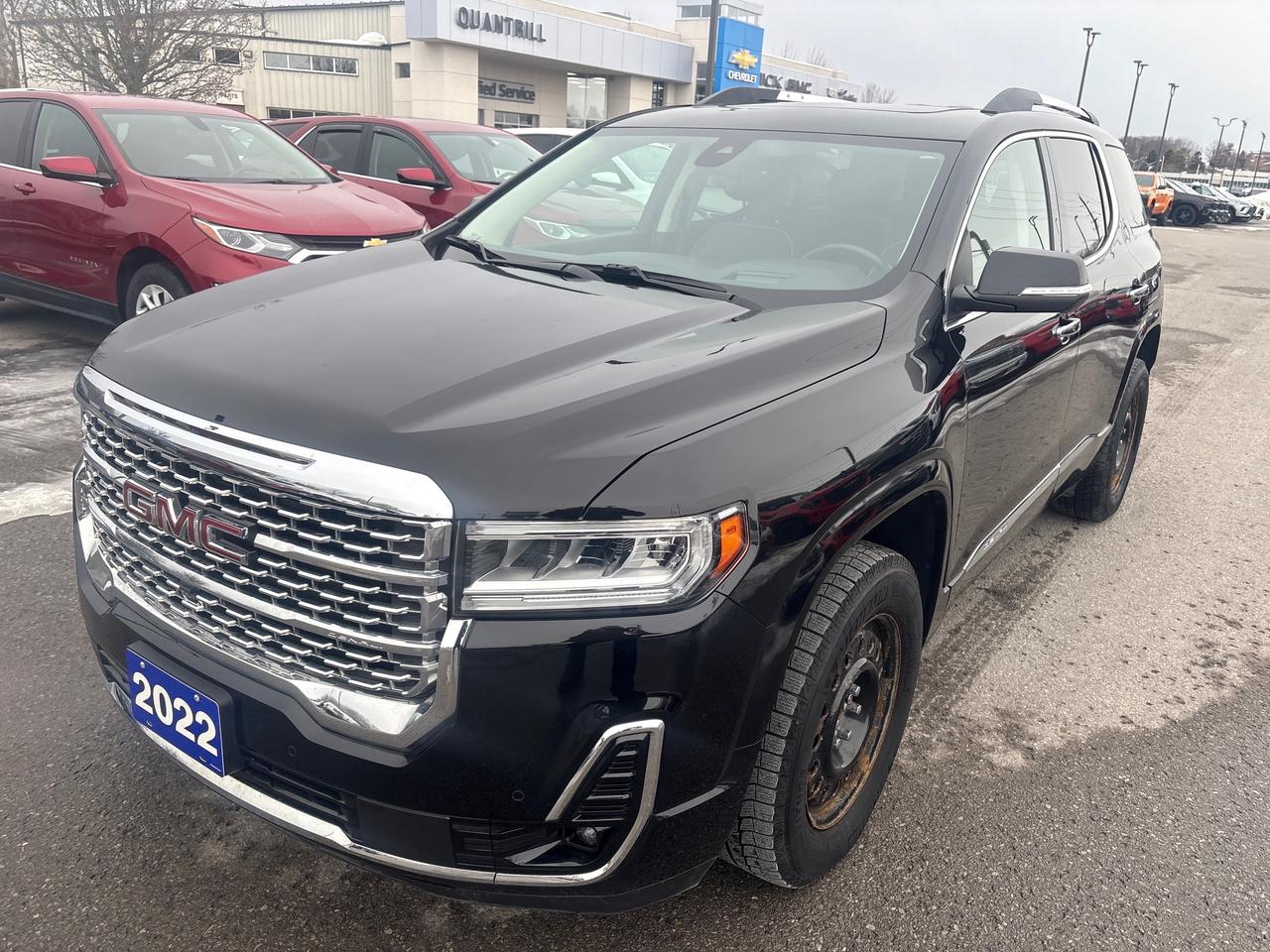 2022 GMC Acadia Denali AWD + Sunroof + 6 Pass + Tow Pkg + 1 Owner Photo